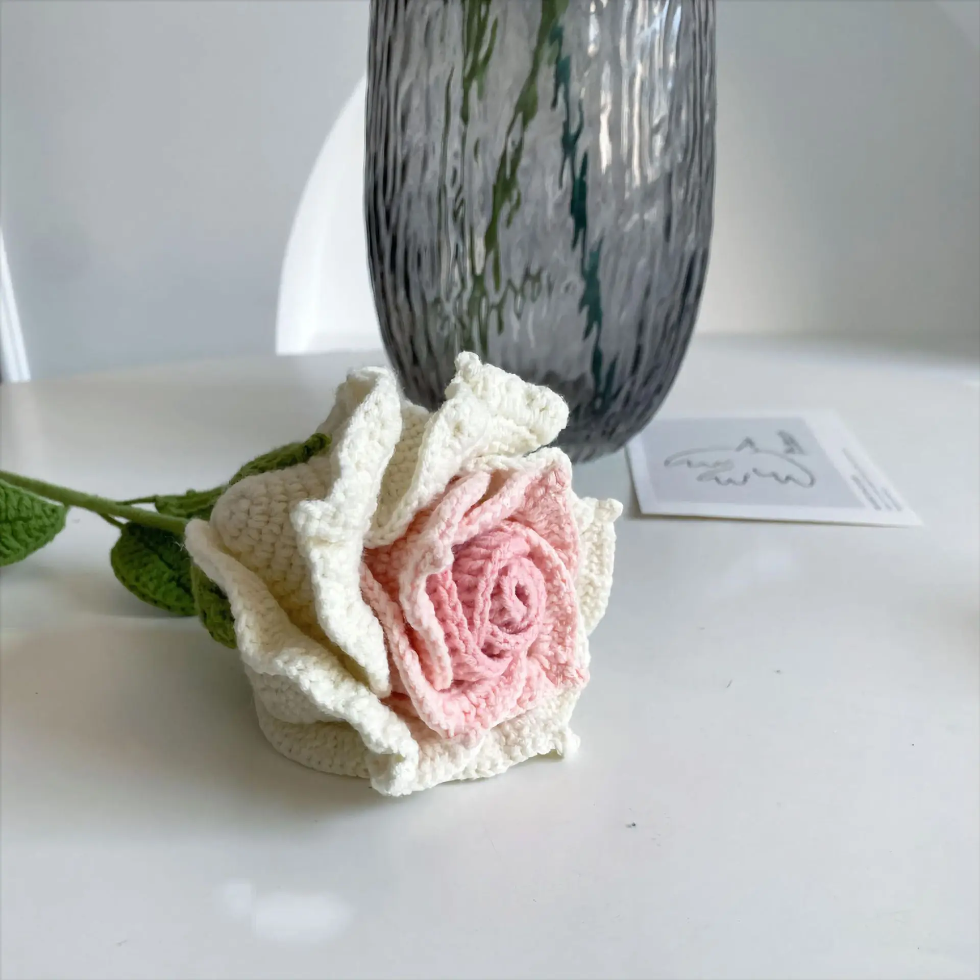 DIY Hand Crochet Online Celebrity Hot New Finished Product Simulation Eternal Life Bouquet Fashion Rose Valentine's Day Gift.