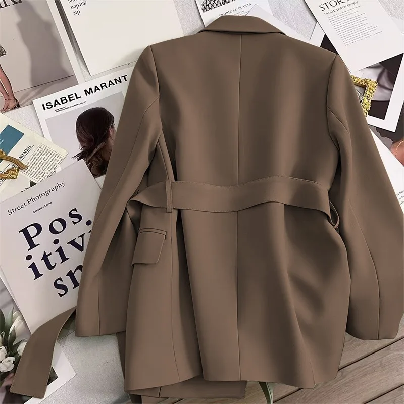 Coffee-colored Blazer. A New Autumn Fashion Suit for Women, Featuring A Stylish Elegant Korean Solid Color, Is Casual Versatile.
