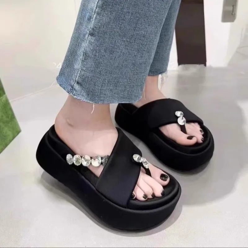 Thick-soled Sandals Women's Summer New Rhinestone Clip-toe Flat Beach Slippers Wearable and Versatile Women's Sandals