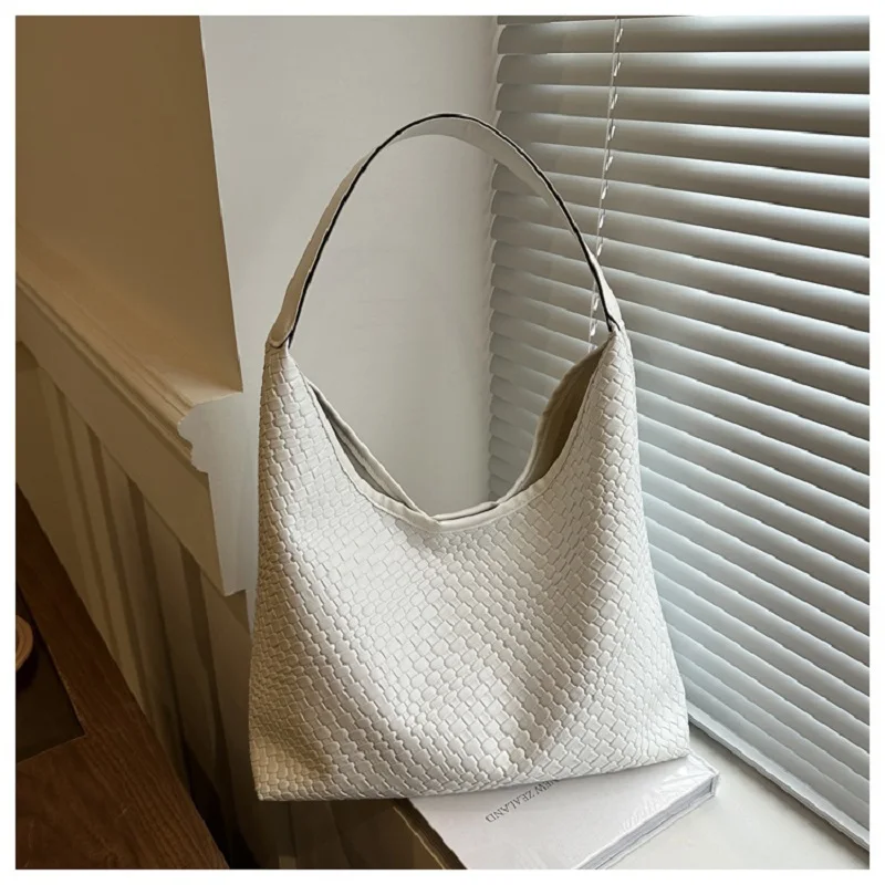 Casual Retro Women Shoulder Bag Large Capacity Tote Bag Female 2024 New Popular Style Braided Bucket Bag Handbag