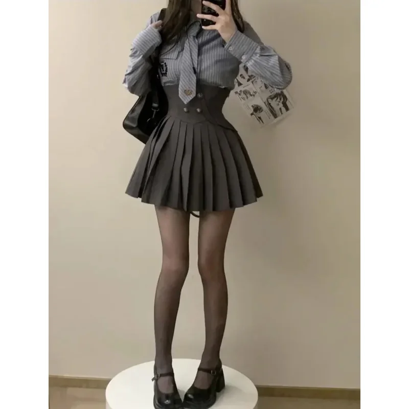 2024년 봄 프레피 스타일 미국 유니폼 세트 여아 숏 수트 코트 긴팔 스트라이프 셔츠 슬림 하이웨이스트 플리츠 스커트 그레이