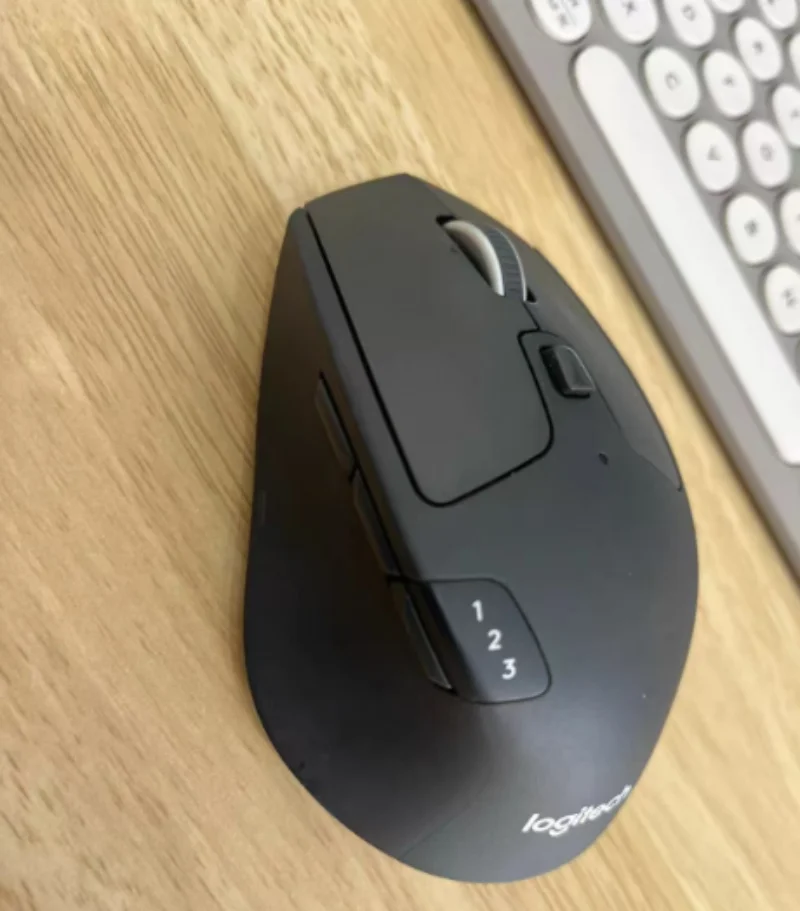 Logitech M720 Wireless Bluetooth Mouse Union Dual Mode Multi-device Office Efficient Comfortable Feel Notebook