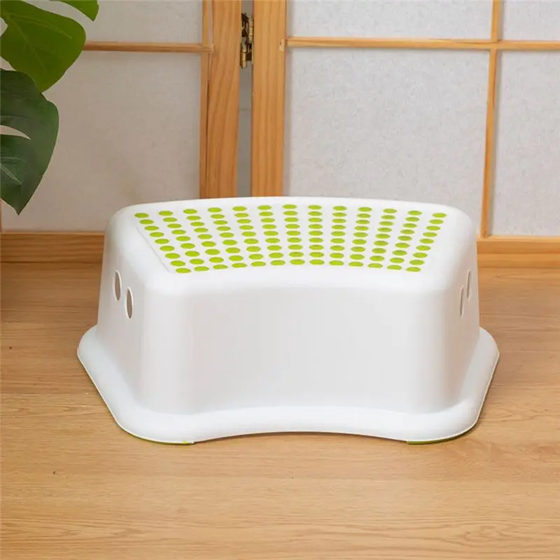 AK25-Step Stool With Non-Slip Surface, Curved Step Stool, Potty Training Toilet,Bathroom Sink, Kitchen Counter Stool Helper