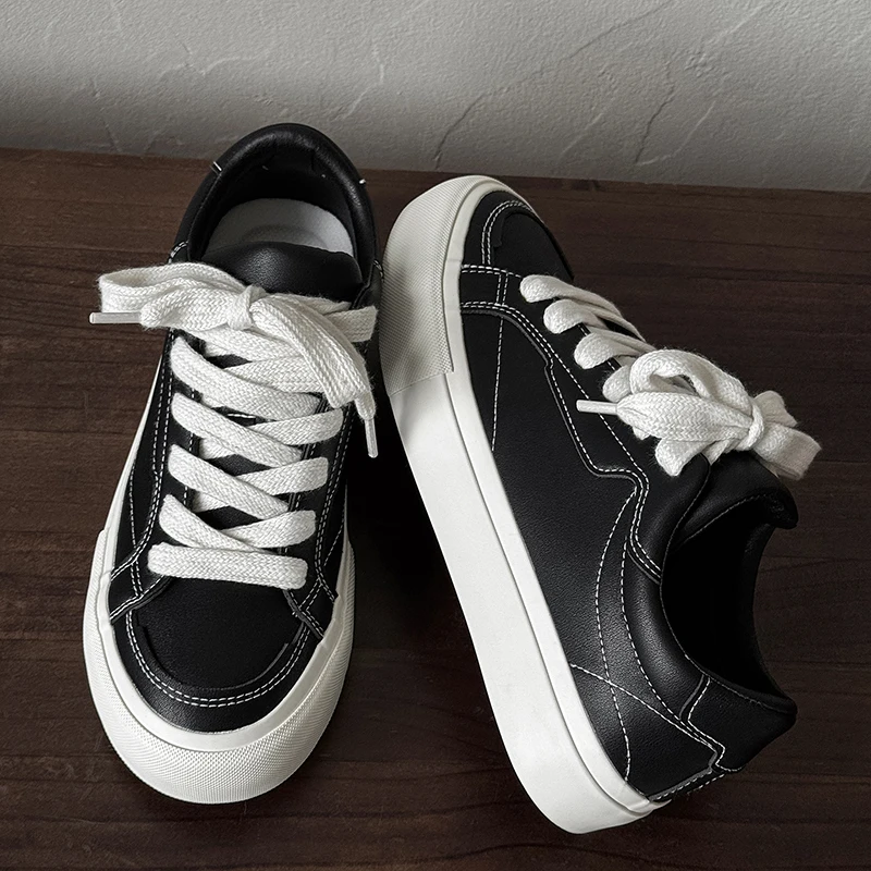 

Мужская повседневная спортивная обувь. Легкие вулканизированные кроссовки для повседневного ношения.