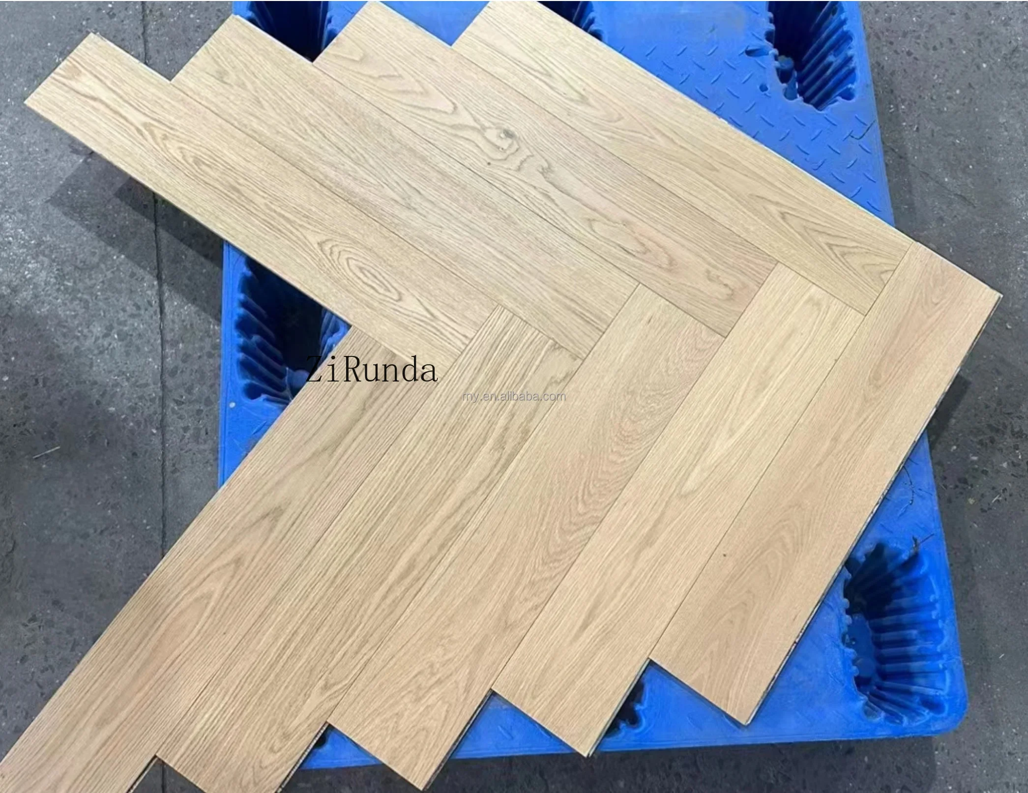 Versión personalizada del piso de madera maciza piso de espiga de roble piso de roble parquet de madera multicapa