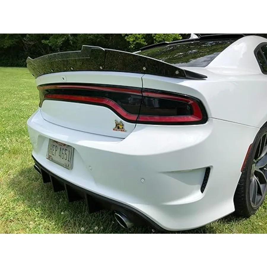 

2-слойный плетеный спойлер V2 подходит для зарядного устройства SRT Hellcat Scat Pack 2015-2023 года. В комплект входит инструмент RivNut.