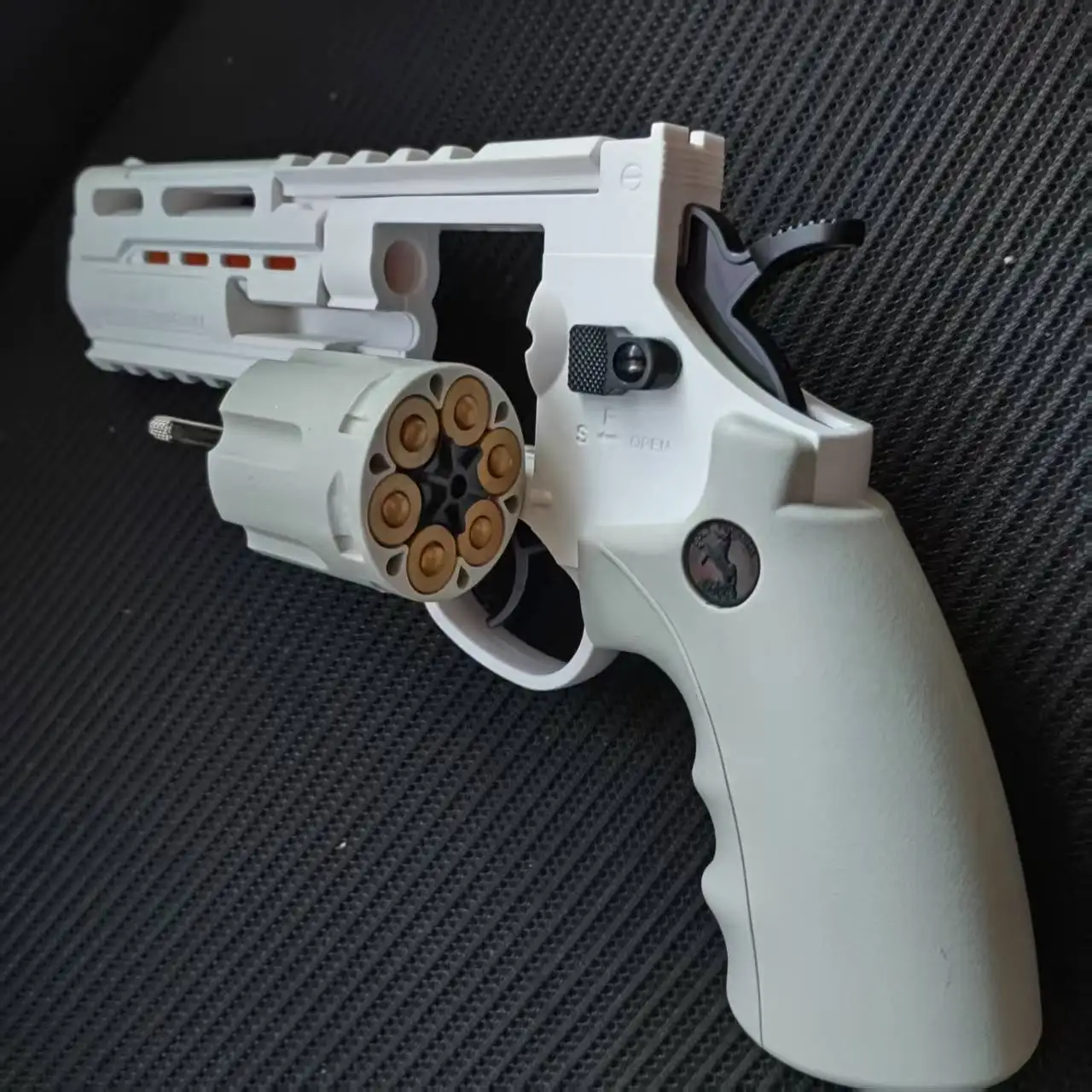 Kontinuierliches Abfeuern, taktischer Revolver, automatische Pistole 357, mechanische weiche Dart-Kugel-Spielzeugpistole, CS-Außenwaffe für Kinder und Erwachsene