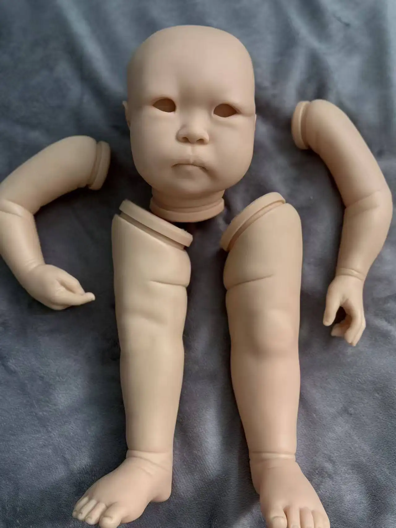 25 inch DIY herboren poppenset onvoltooide ongeverfde Min Li Aziatische babypoppenkit met stoffen lichaam en ogen voor verzamelaars