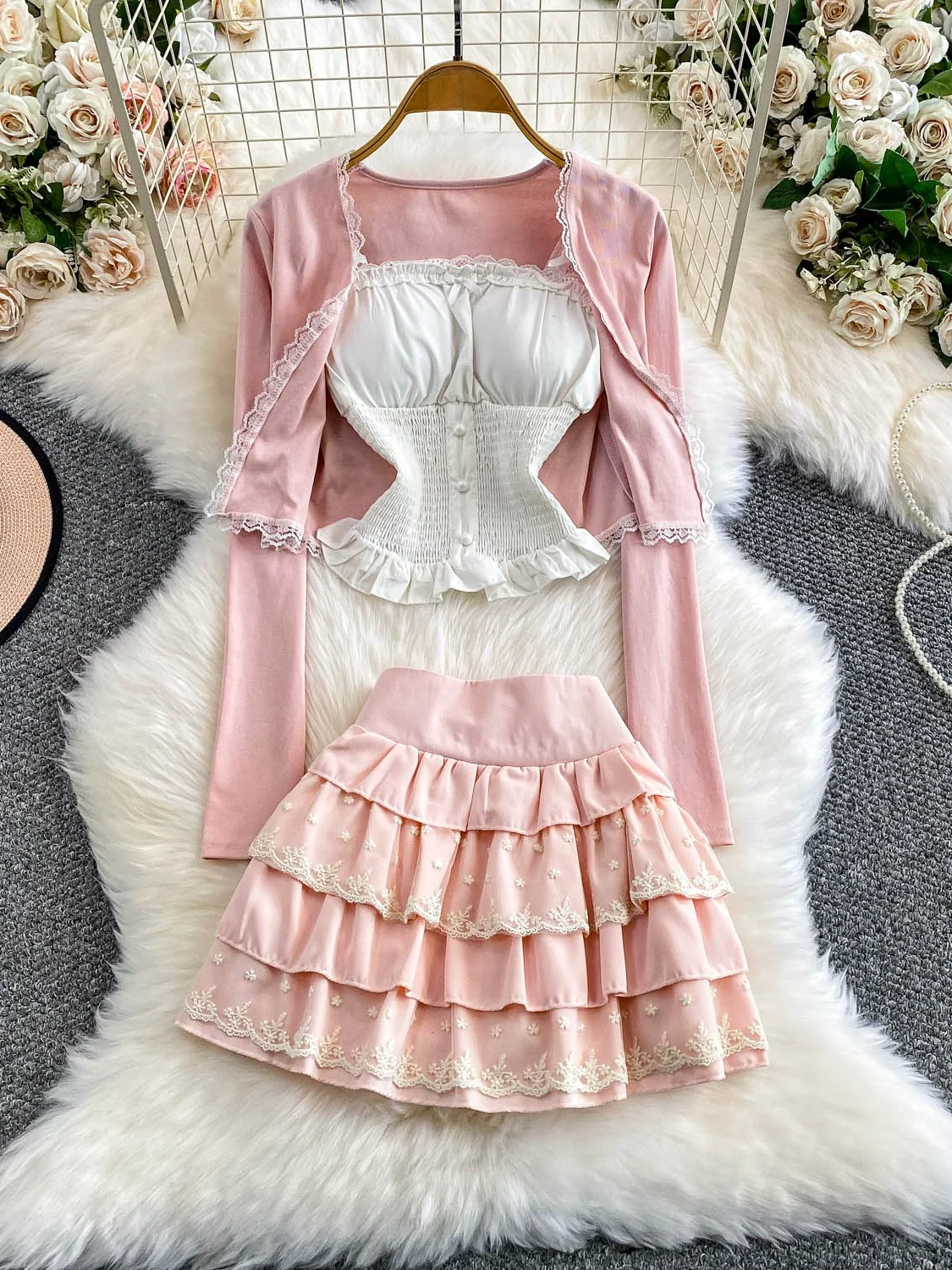 

Sexy Lace Splice Open Cardigan Jaet with Chest Pad Strap Slim Cake ort Skirt Tee Piece Set for Small Stature People