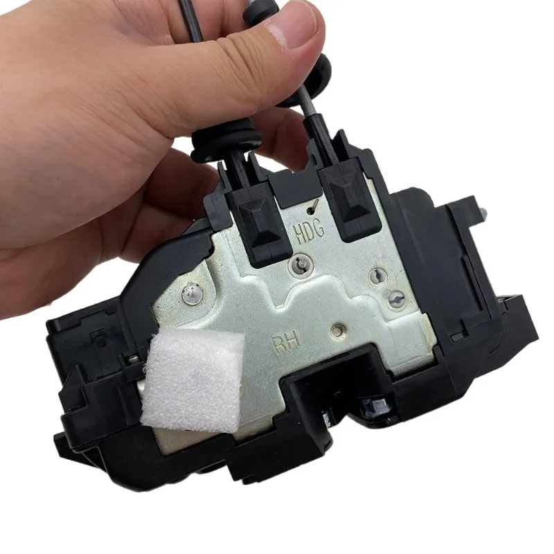 

81420-2B000 814202B000 Door Lock Actuators for Hyundai Santa Fe CM 2.7 Rear Right RH Automobile Part Brand New