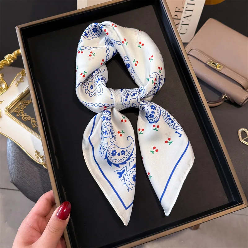 Böhmischen Stil Druck Luxus Marke Seide Quadrat Schal Frauen Satin Schals Halstuch Wrap Schals Bandana Haar Hjiab Floral