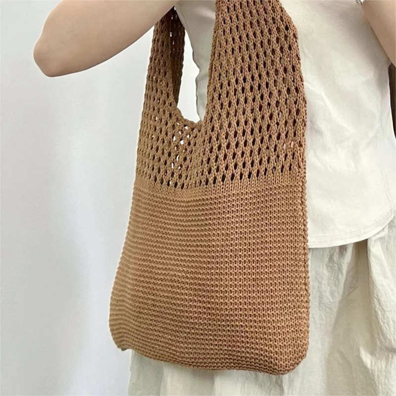 Designer Knitted High-capacity Women\'s Summer Beach Bag Casual Hollow Woven Shoulder Bag