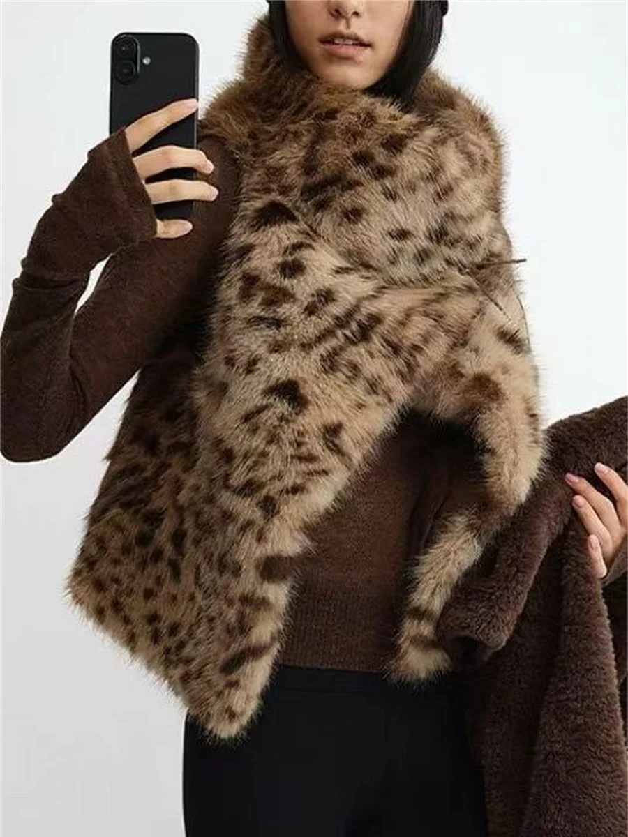2026 Gilet di pelliccia invernale da donna Cappotto con stampa leopardata con bottoni in pelle Gilet di pelliccia da donna Y2K New Fashion Party Capispalla reggiseno