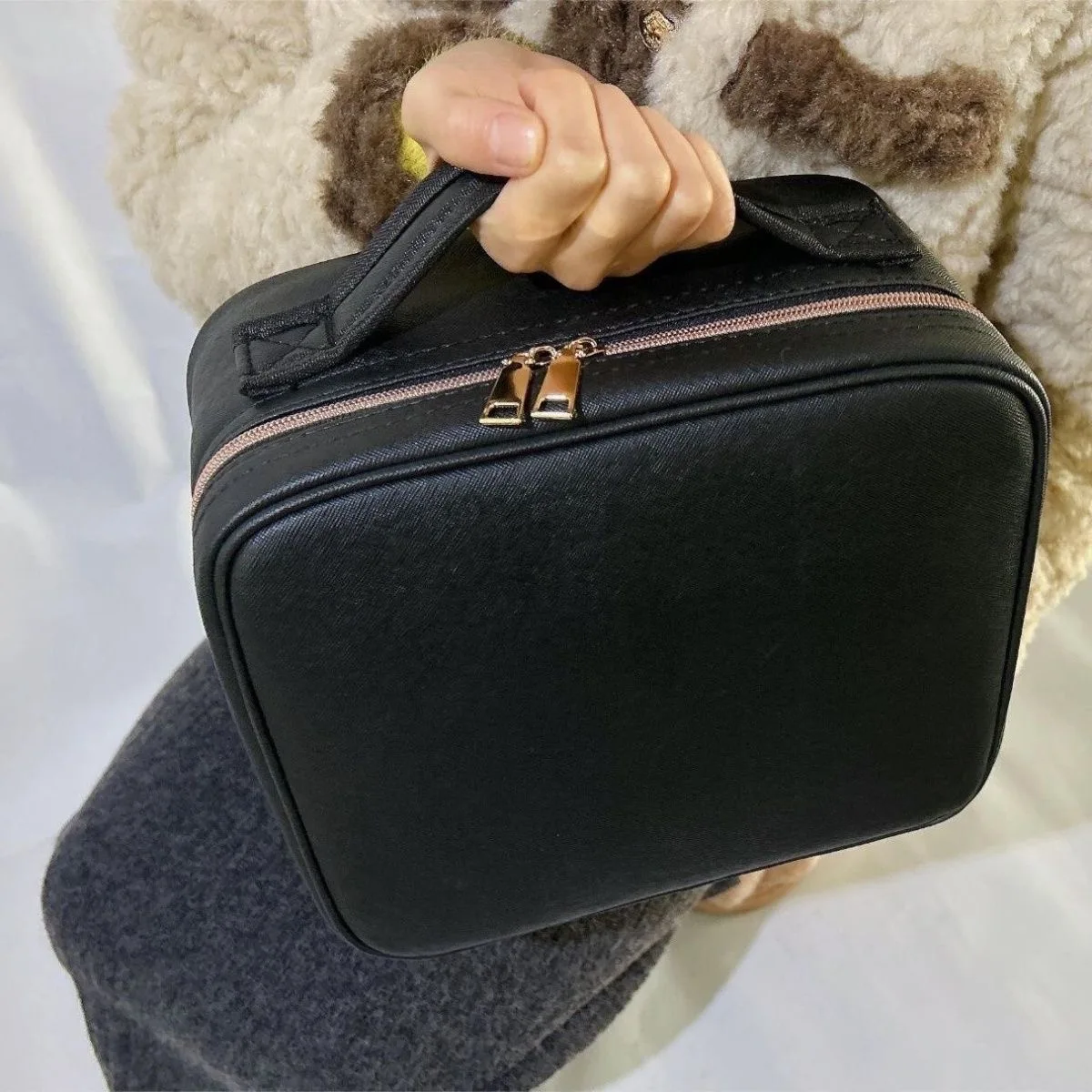 Borsa per il trucco da viaggio con specchio illuminato e 3 impostazioni di colore Custodia cosmetica ricaricabile per strumenti e accessori di