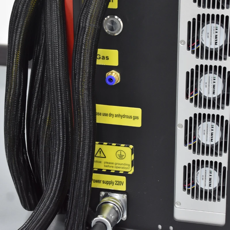 2000W Handheld Continuous Laser Cleaner For Stone & Concrete Maintenance