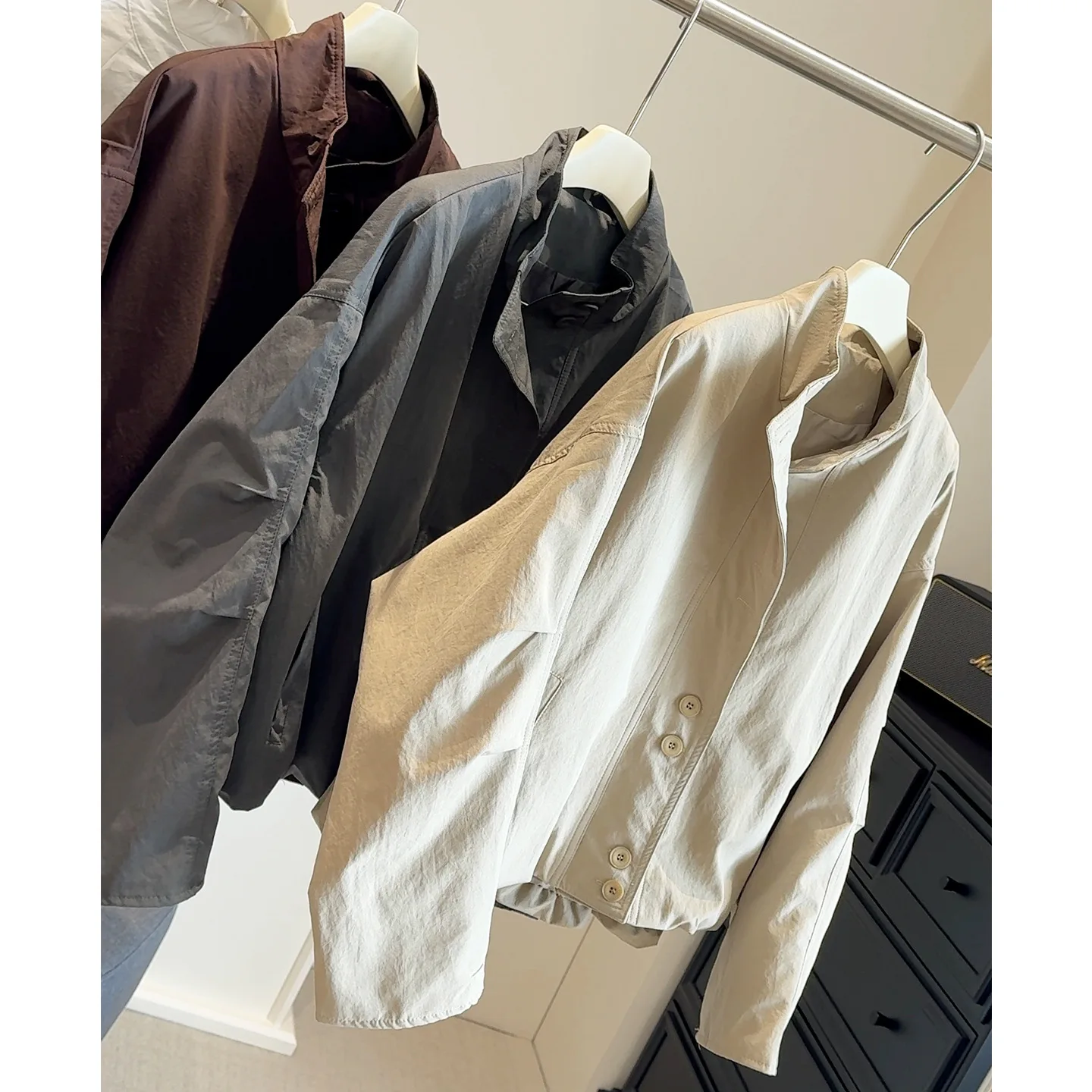 

Стильная рабочая одежда, свободная куртка с воротником-стойкой, короткое пальто, женское осенне-зимнее пальто 202, маленький размер, трендовое пальто