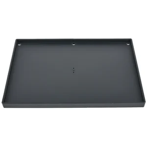 Sahnede bir mikrofonun kaidesindeki 6 büyük satış-no. 5