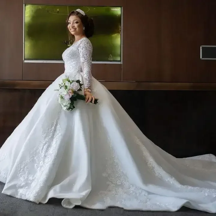 Suknia ślubna na zamówienie, długa suknia balowa, elegancka suknia ślubna maxi z rękawami, piękne sukienki koronkowe.