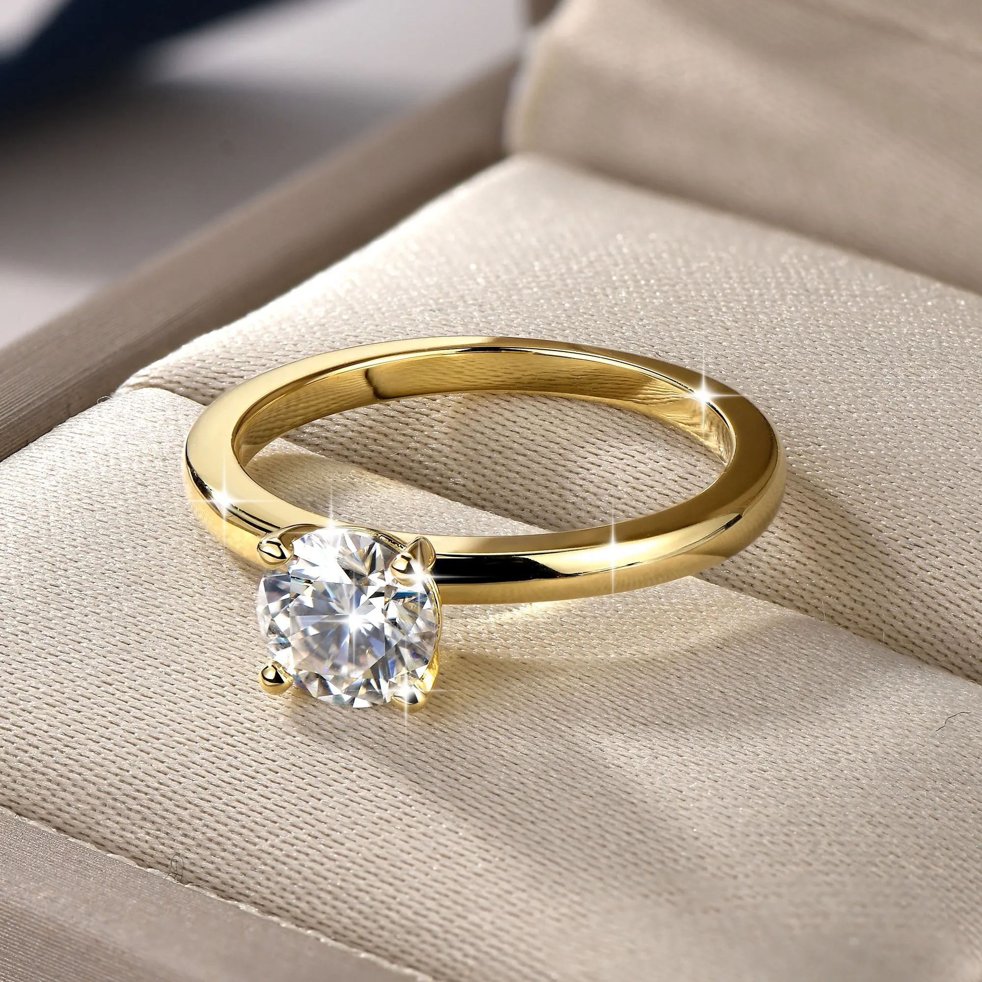 IOGOU Solitaire 1,0 CT 6,5 mm D Moissanit-Diamantringe, 14 Karat Gold gefüllt, klassischer Hochzeits-, Verlobungs- und Versprechensring für Damenschmuck – Detail 5