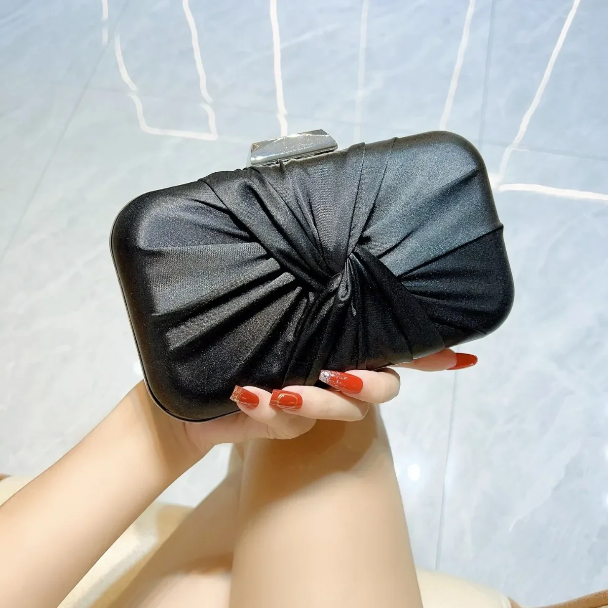 Retro Silver Black Satin Handbags Purses For Women Chain Shoulder Bags Wedding Party Dinner Evening Bags Fashion Small Clutches