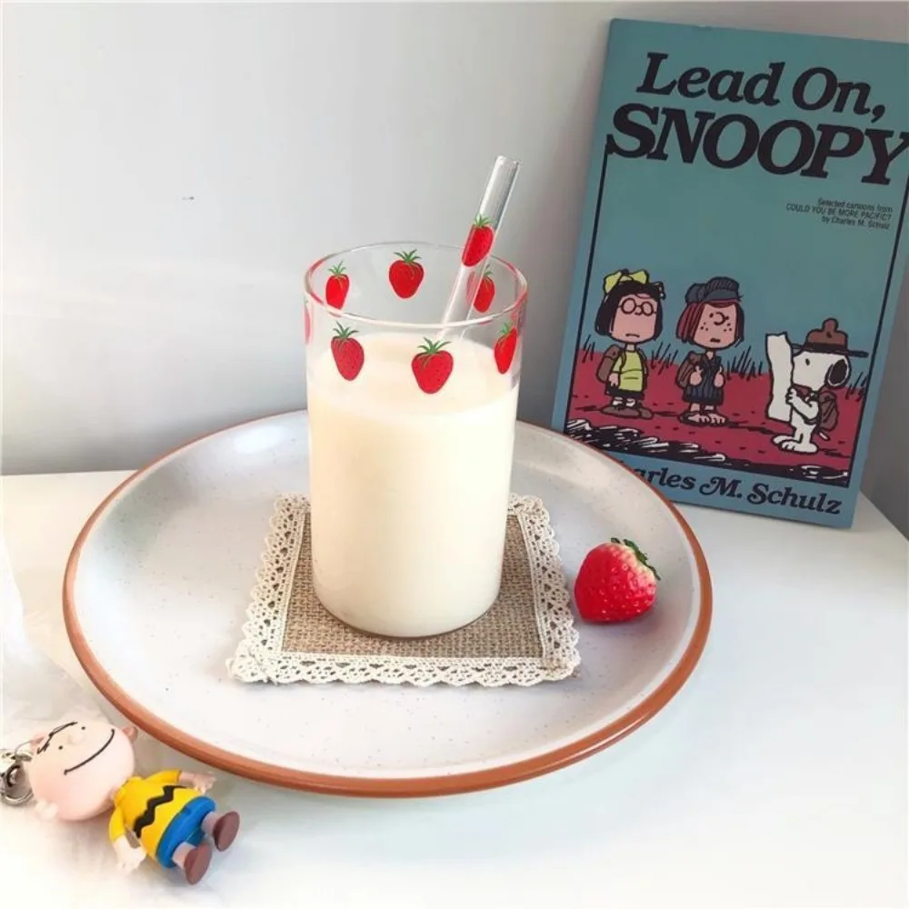 1 قطعة كوب زجاجي لطيف على شكل فراولة 300 مللي كوب ماء شفاف إبداعي كوب زجاجي مقاوم للحرارة لحليب الطالب