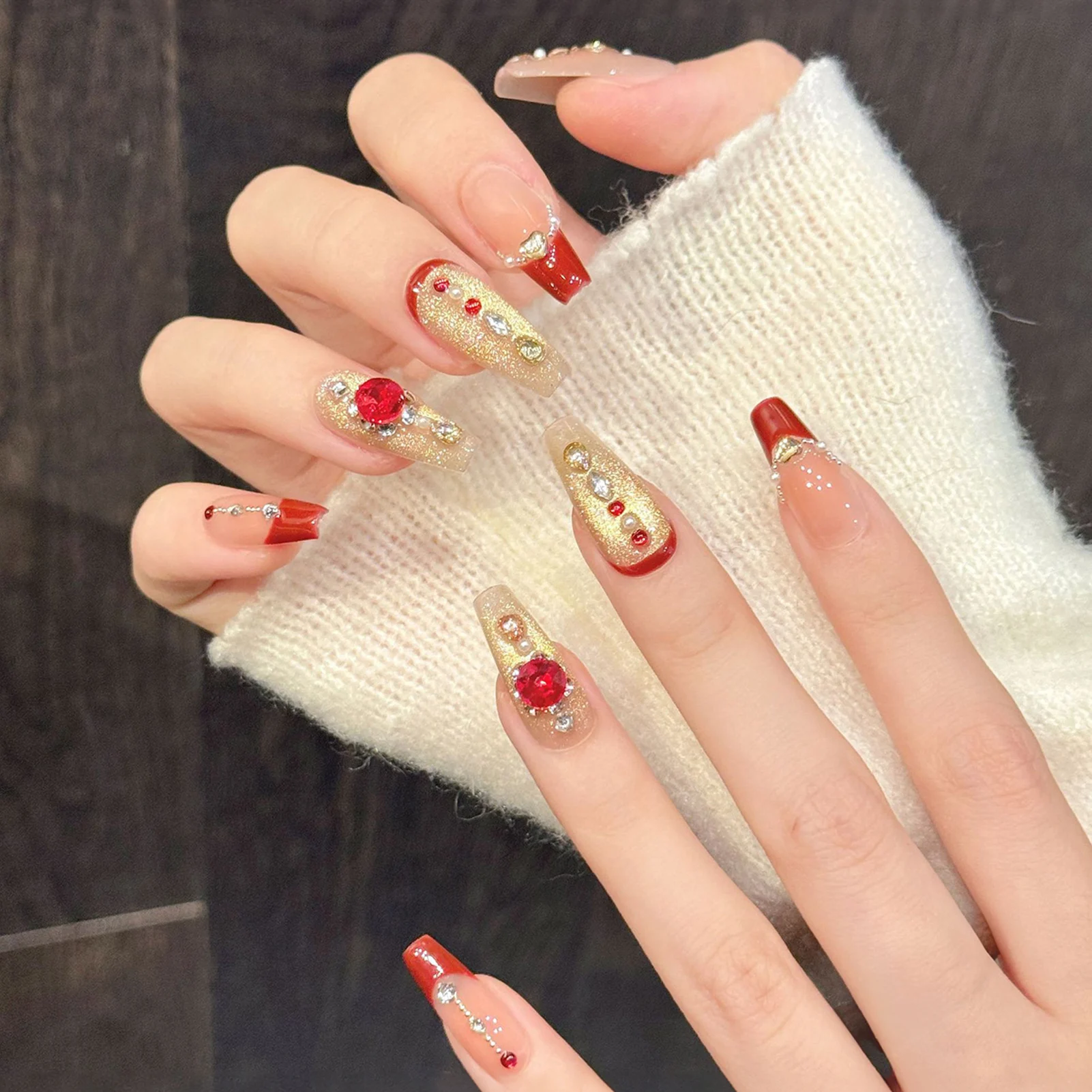 10個入り グリッターゴールドスパンコール付きつけ爪 レッドエッジフレンチ ハンドメイドプレスオンネイル シャイニーラインストーンデコ フェイクネイル 女性用