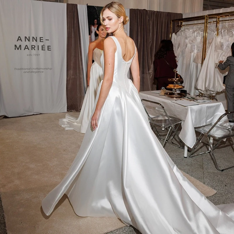 Eightree 2026 ホワイト A ラインのウェディングドレススクエアカラーノースリーブサテンブライダルドレス女性の結婚式のボールウエディングドレスカスタマイズ