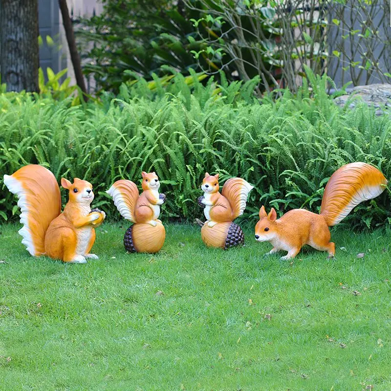 Fiberglass simulated squirrel ornaments, outdoor garden landscape sculptures, courtyard grass animal lawn ornaments