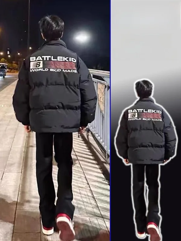 

Утепленная хлопковая куртка большого размера с контрастным цветным буквенным принтом и воротником-стойкой для женщин больших размеров