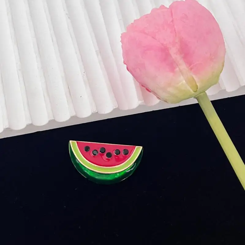 1Pcs Cute Enamel Watermelon Brooch With Rhinestone Seed Details Gold Trim Perfect For Summer Outfits Daily Wear