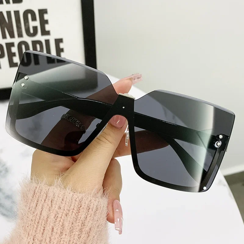 2024 New Large Frame Square Rimless Sunglasses Women Fashion Temperament Sunscreen Sunglasses Ladies Trendy Gafas De Sol Mujer