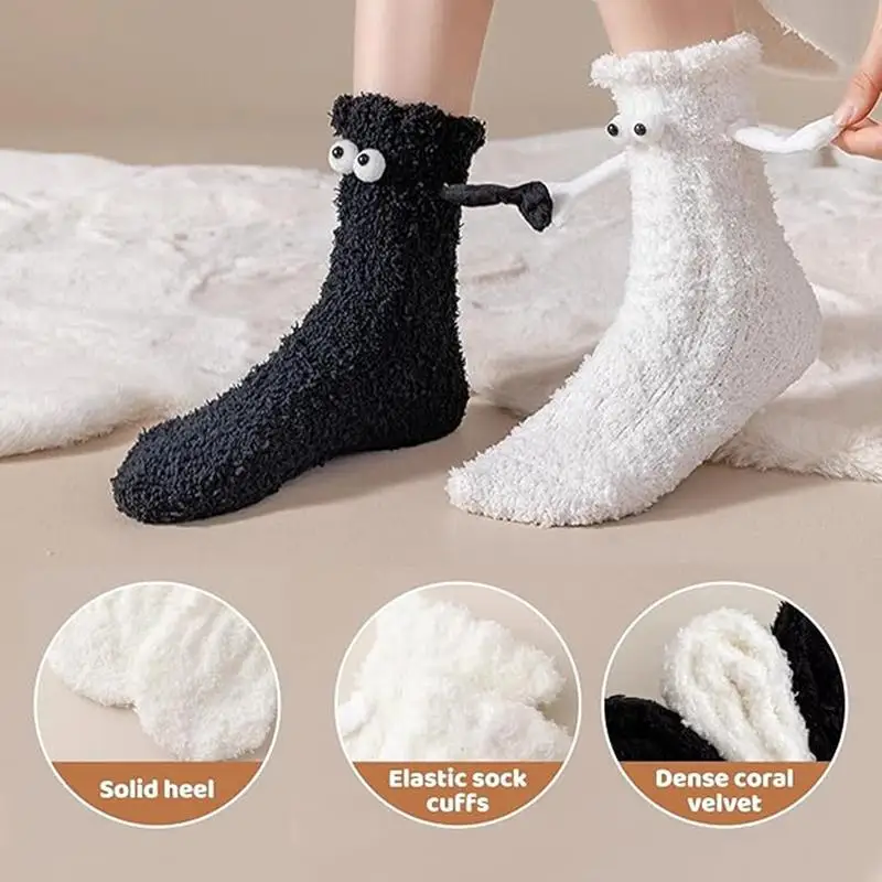 Magnetic Hands Socks Funny Couples Holding Hands With Socks Creative Mid Length Socks Black White Cartoon Eyes Couples Socks