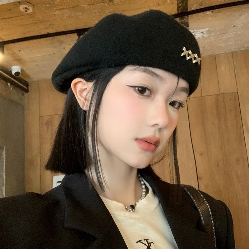 Metal Label Woolen Berets for Women Winter Warm Beret Hat Korean Fashion Vintage Newsboy Hats Female British Retro Painter Cap