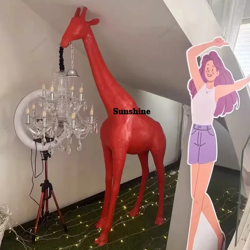 

Giraffe floor lamp creative FRP modern simple light luxury high-end decoration large Internet celebrity sculpture ornament FT