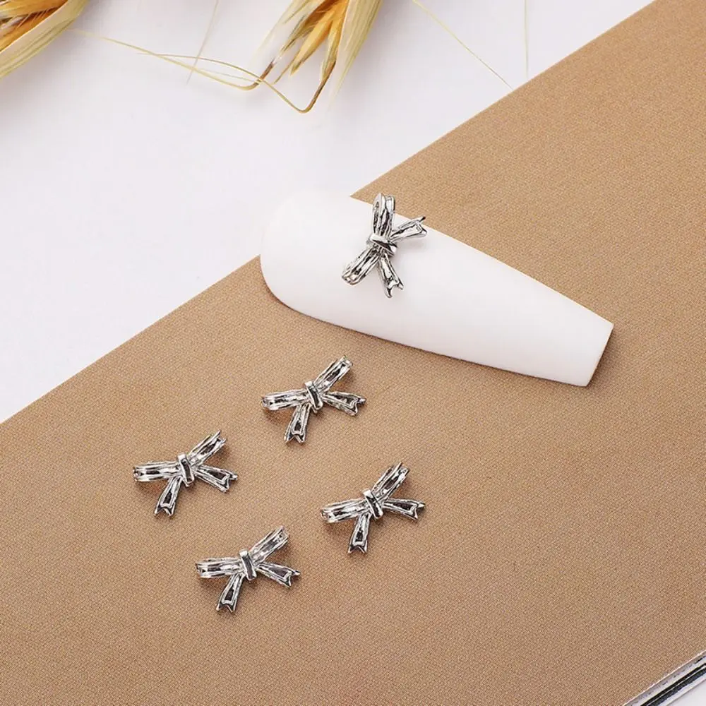 

10pcs/bag Butterfly Shaped Nail Rhinestone Star Flower Nail Charm Silver Gold Alloy Nail Pearl Jewelry Accessories Nail Supplies