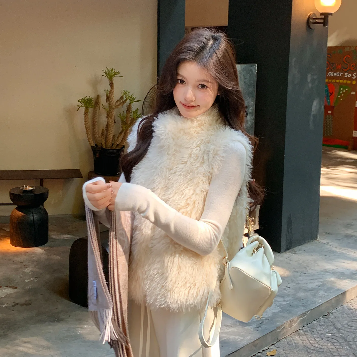 Womens Faux Fur Vest Stand Collar Sleeveless Jacket for Fall Winter Layering Plush Outerwear for Casual Outfits and City Wear