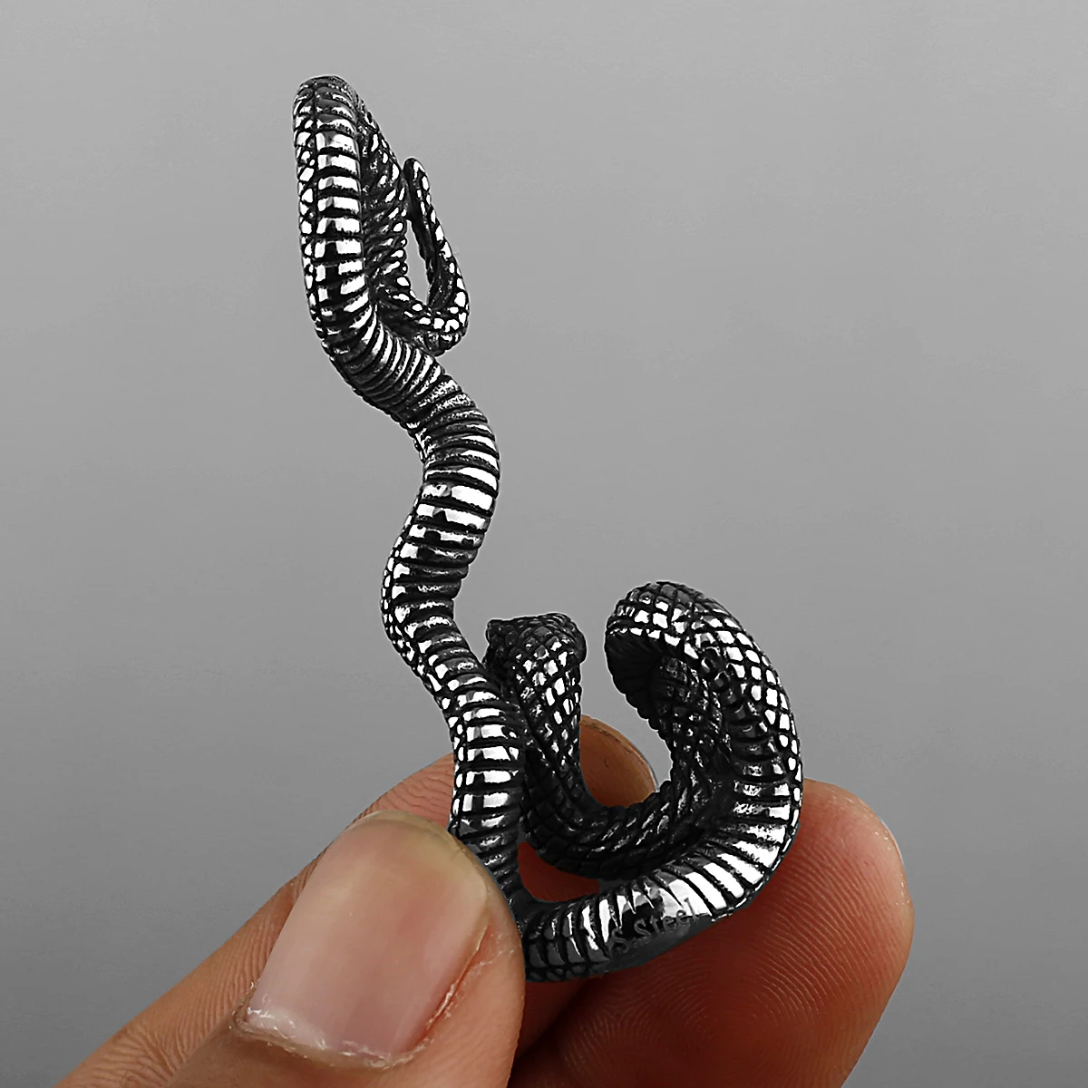 Retro High Quality Long Snake Rattlesnake Pendant Unisex Fashion Animal 316L Stainless Steel Pendant Necklace Gift Jewelry - view 2