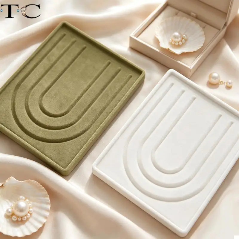 A U-Shaped Pearl Necklace Display Tray Made of Premium Suede-Like Leather Can Hold 3 Pearl Necklaces within a Diameter of 1cm
