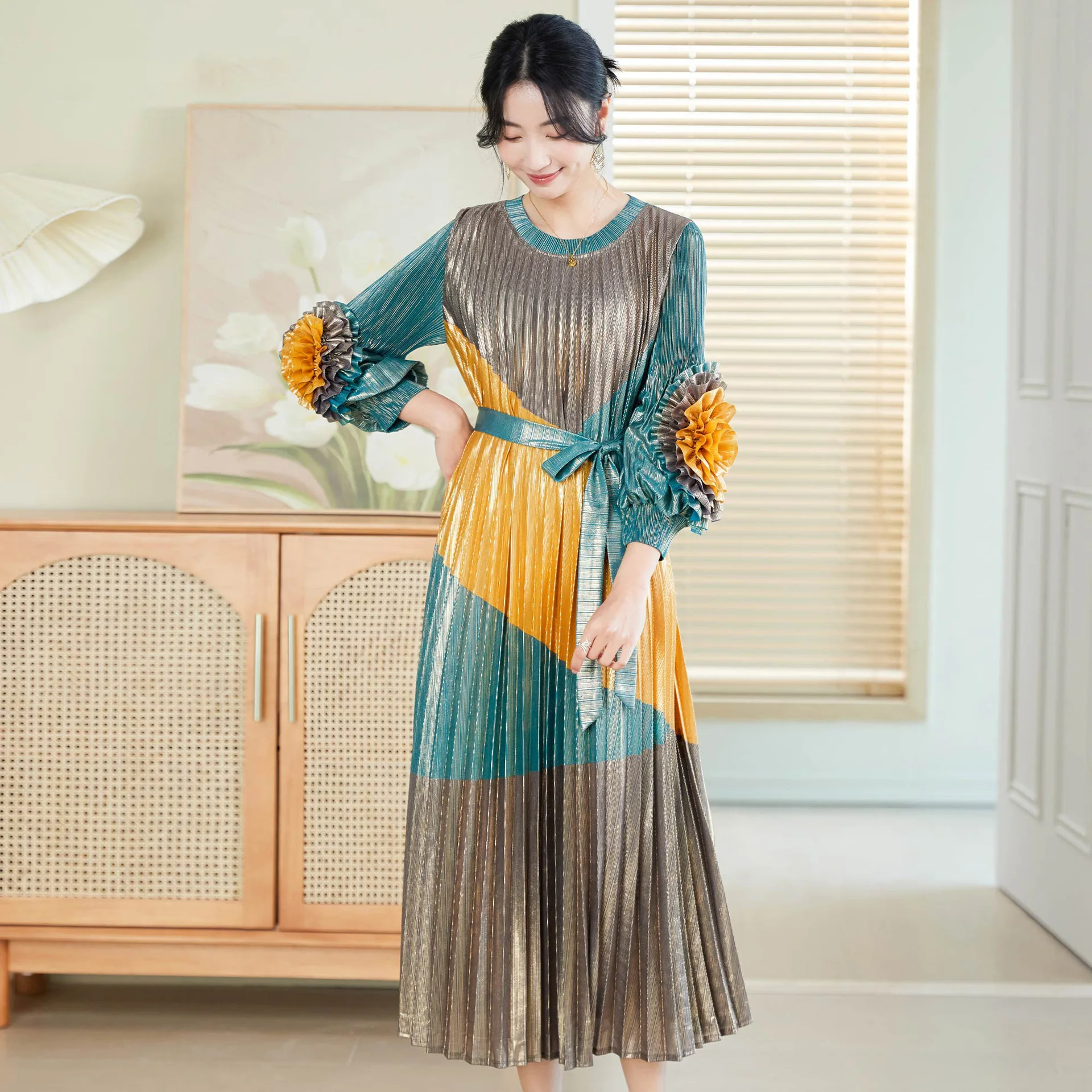 Miyake High-end Temperament Dress Spring 2025 New Age-reducing Foreign Style Loose and Elegant Pleated Long Dresses Women