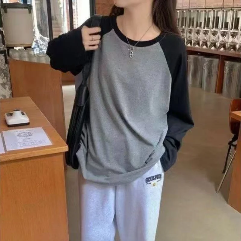 Übergroßes Kontrastfarben-Langarm-T-Shirt für Damen Lässige Oberteile Locker Sitzend Herbst Basic T-Shirt Trendige Kleidung Studenten-T-Shirt – Detail 3