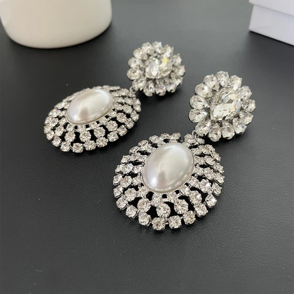 To Reines 2024 Europe Fashion Designer Silver Droplet Shaped Pearl Ear Clip Earrings Women Hight Quality Luxury Vintage Jewelry