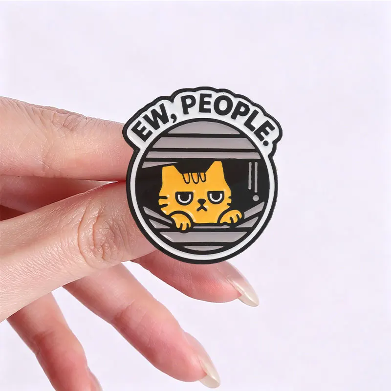 Ew People Cat Introvert Enamel Badge Funny Sarcastic Cat Lapel Pin For Backpack Jacket Clothing Social Anxiety Gift