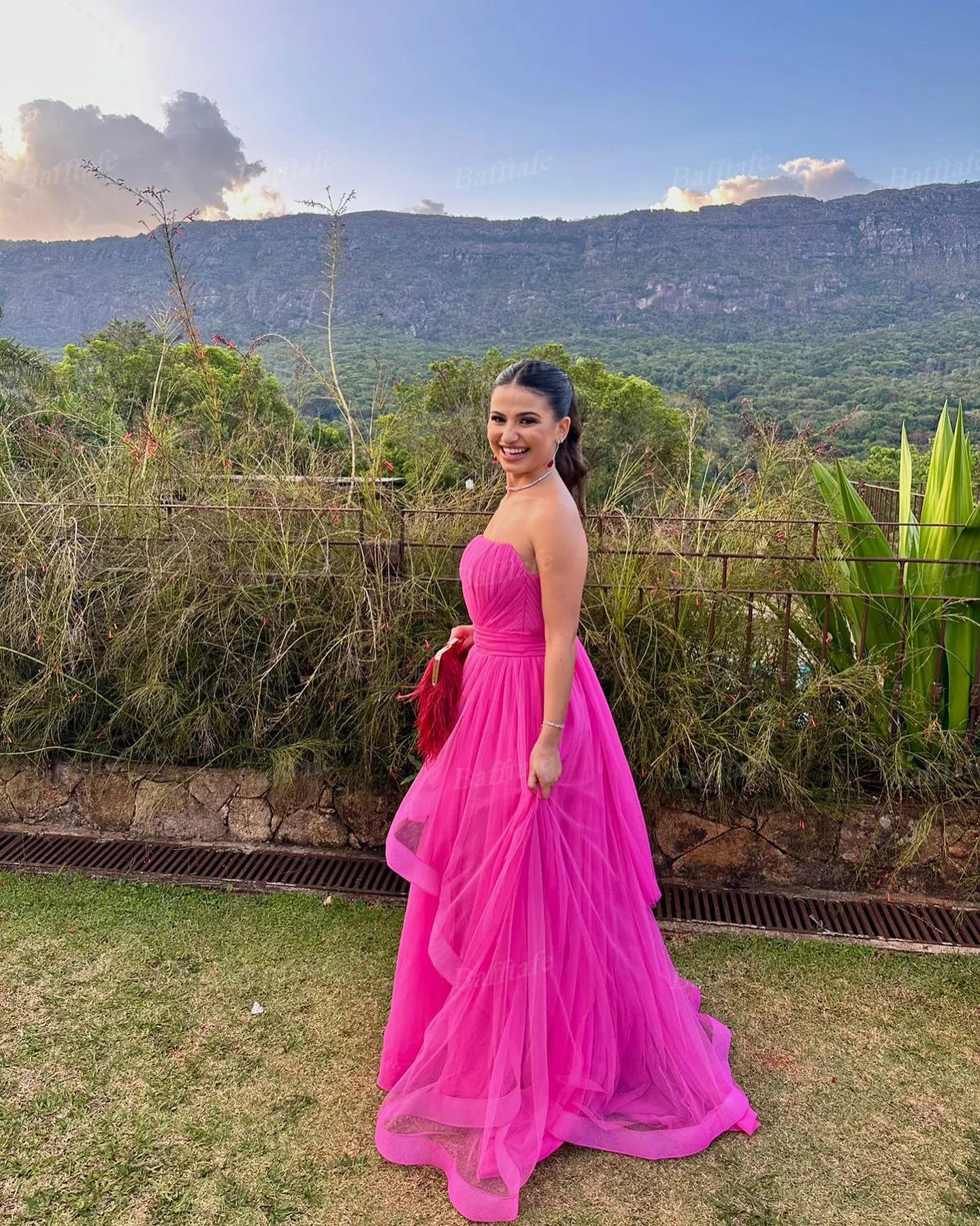 Hot Pink A Line Tulle Women Prom Dresses Customized Pleat Strapless Ruffles Formal Evening Dress Wedding Party Bridesmaid Gowns