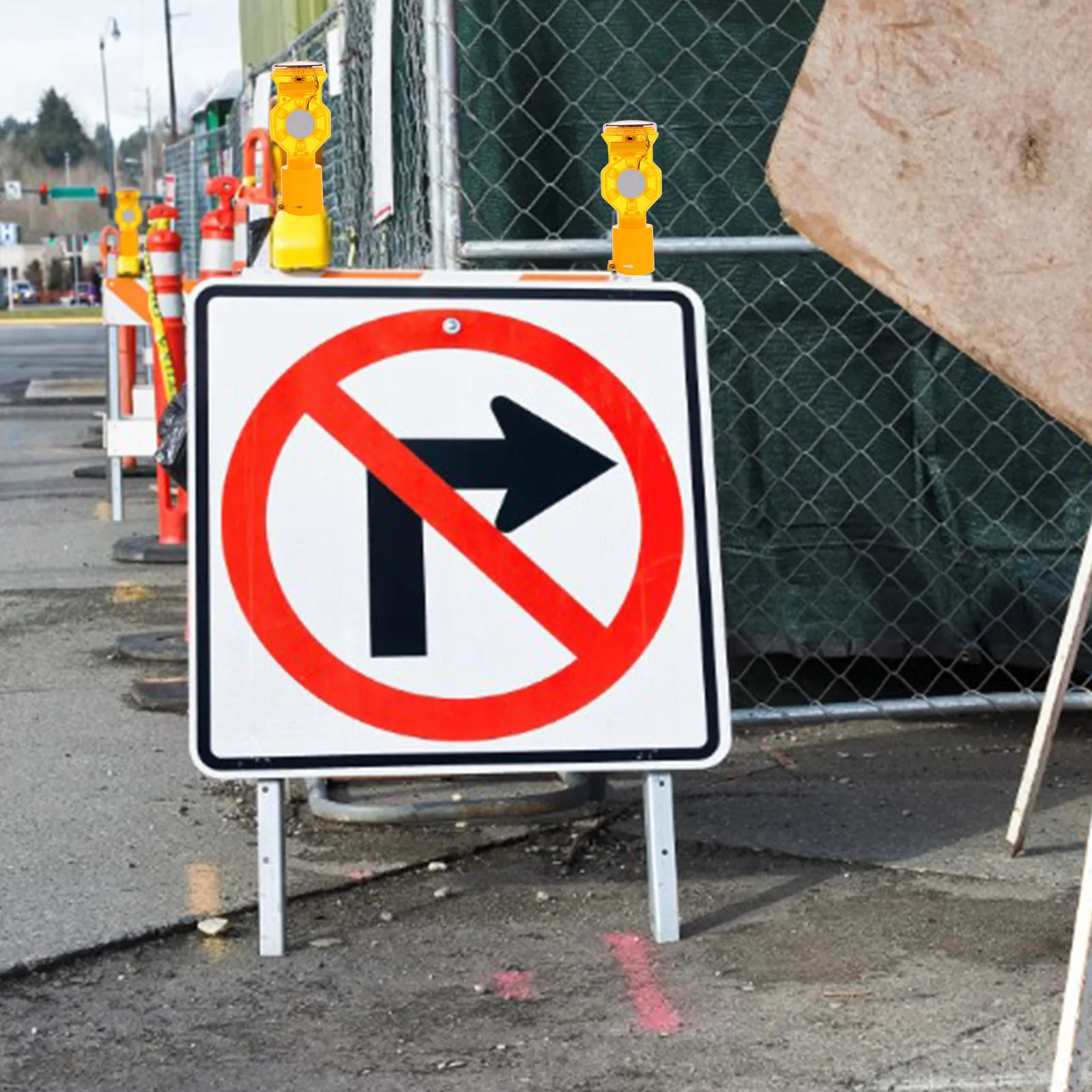 

Solar Strobe Light Dual Color Warning Beacon For Road Construction Site Tower Crane Airport Bridge Outdoor Emergency