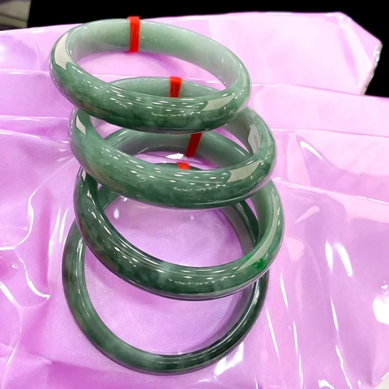 e Natural a-Level Female Ice Waxy Kinds Oil Green Positive Circle Bracelets Myanmar Jade Bracelet