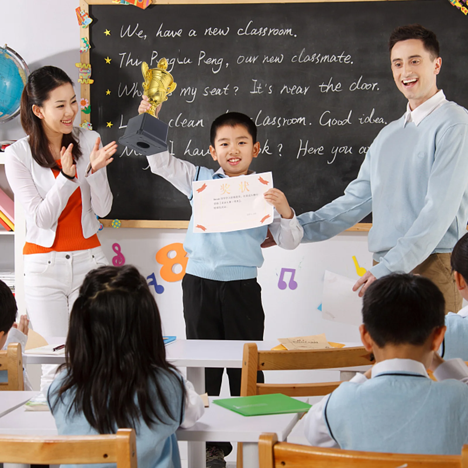 

Portable Plastic Competition Trophy Award Trophy for School Kindergarten Office Reading Interest Encouragement