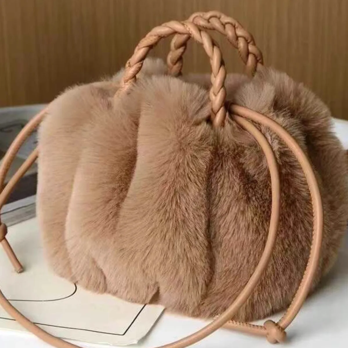 

Crossbody Bags Plush Cute Pumpkin Handbags Portable Women's Bag Autumn and Winter Temperament Messenger Bag
