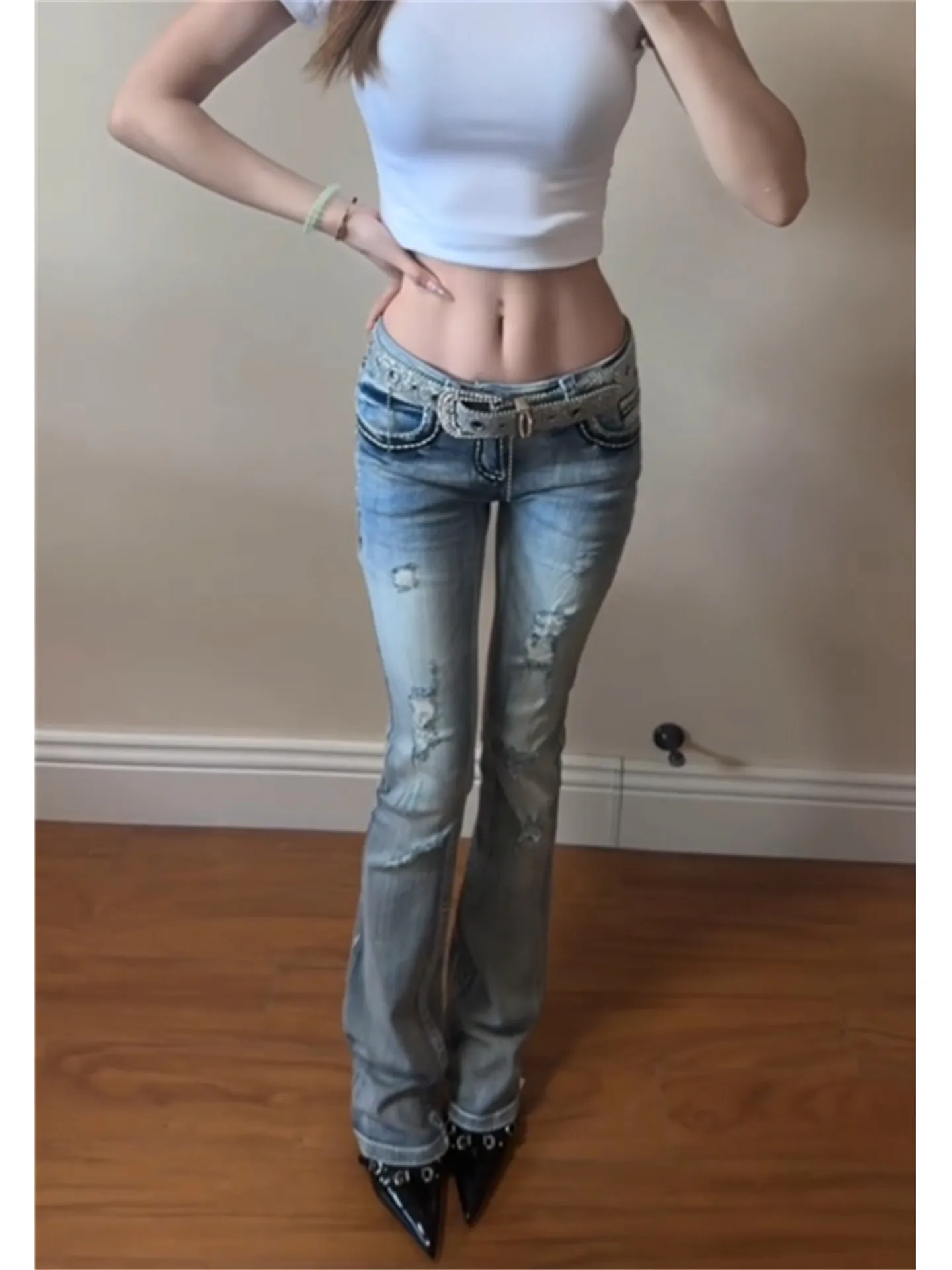 

Винтажные джинсы-клеш в американском стиле, светлые, с низкой посадкой, женские, весна-лето, с эффектом потертости, утягивающие, в пол