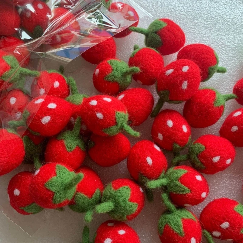 5pcs Wool Felt Strawberries for DIY Craft Mini Strawberry Ornament Decorations