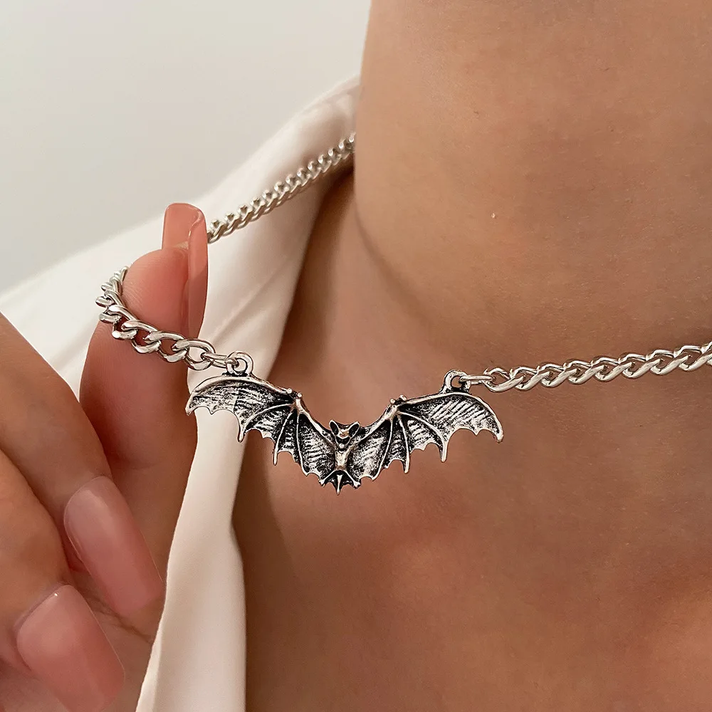 Vintage Gothic Bat Pendant Necklace For Men Women Silver Color Goth Punk Halloween Fashion Jewelry Accessories Cosplay Wholesale